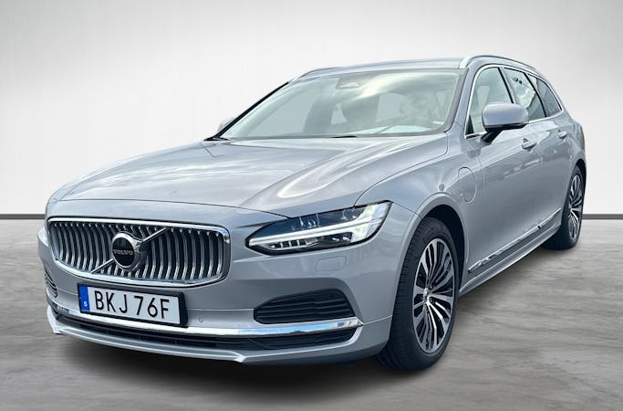 Volvo V90 2025