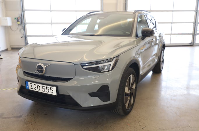 Volvo EX40 2025